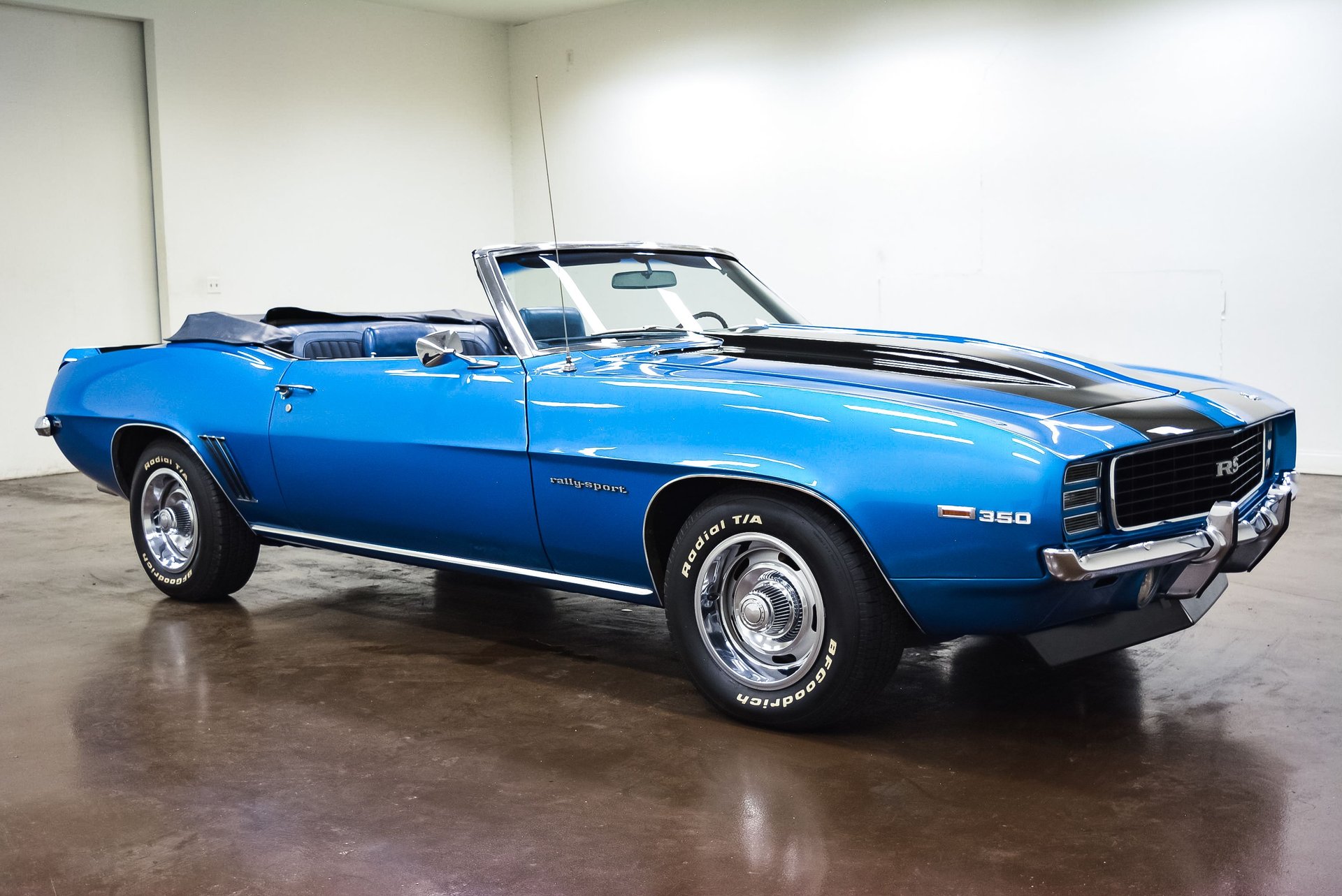 1969 Chevrolet Camaro RS photo